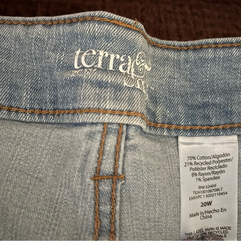 Terra & Sky Women's Light Blue Jeans